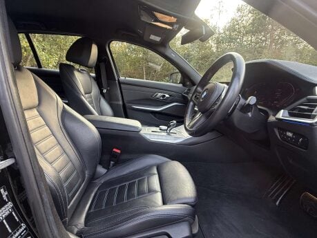 BMW 3 Series 2.0 320d xDrive M Sport Auto 4WD 5dr 19
