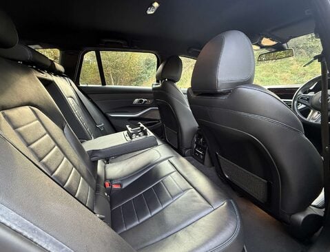 BMW 3 Series 2.0 320d xDrive M Sport Auto 4WD 5dr 12