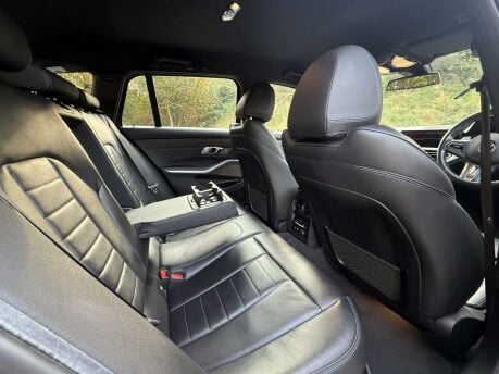 BMW 3 Series 2.0 320d xDrive M Sport Auto 4WD 5dr 12