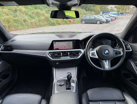 BMW 3 Series 2.0 320d xDrive M Sport Auto 4WD 5dr 38
