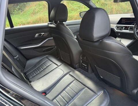 BMW 3 Series 2.0 320d xDrive M Sport Auto 4WD 5dr 34