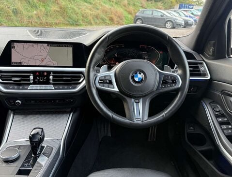 BMW 3 Series 2.0 320d xDrive M Sport Auto 4WD 5dr 31