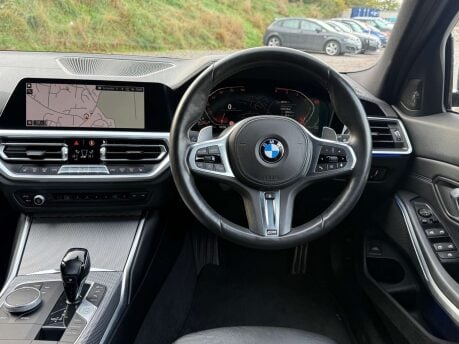 BMW 3 Series 2.0 320d xDrive M Sport Auto 4WD 5dr 31