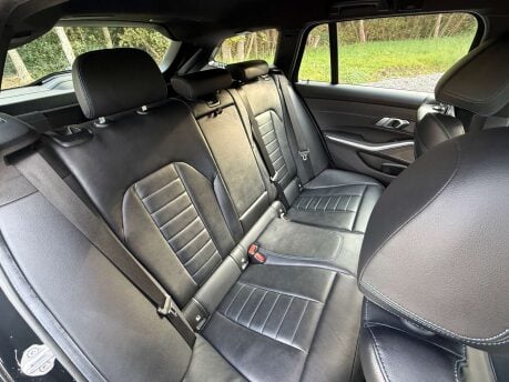 BMW 3 Series 2.0 320d xDrive M Sport Auto 4WD 5dr 14