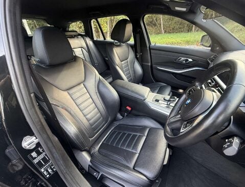BMW 3 Series 2.0 320d xDrive M Sport Auto 4WD 5dr 21