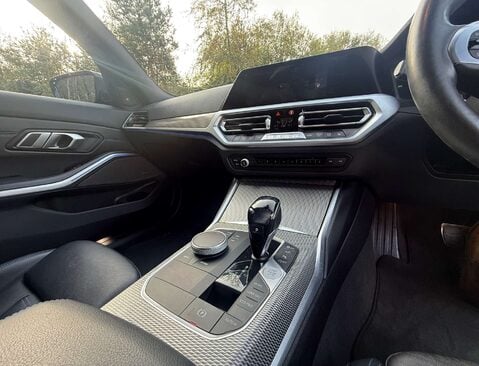 BMW 3 Series 2.0 320d xDrive M Sport Auto 4WD 5dr 20