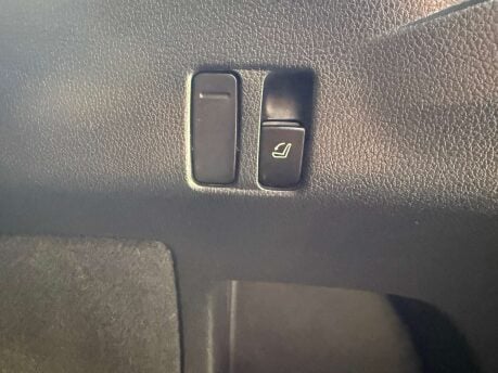 Subaru Levorg 2.0 Levorg GT Symmetrical AWD CVT 4WD 5dr 25