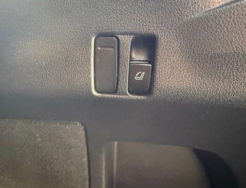 Subaru Levorg 2.0 Levorg GT Symmetrical AWD CVT 4WD 5dr 25