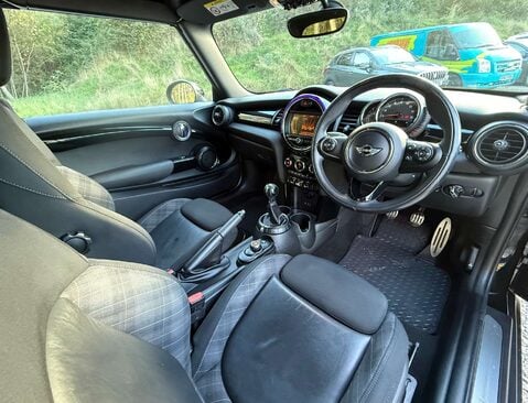 Mini Convertible 1.5 Cooper 2dr 37