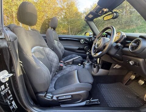 Mini Convertible 1.5 Cooper 2dr 23