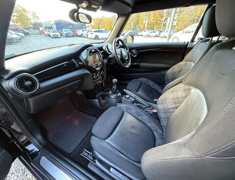 Mini Convertible 1.5 Cooper 2dr 39