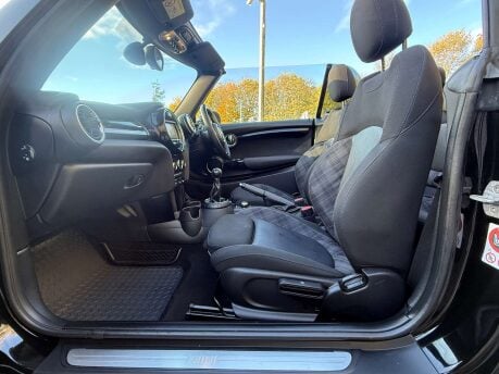 Mini Convertible 1.5 Cooper 2dr 26