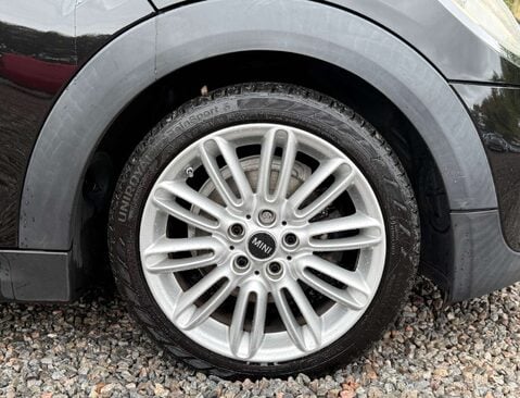 Mini Convertible 1.5 Cooper 2dr 17