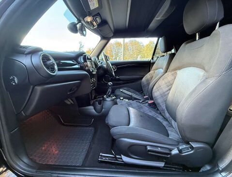 Mini Convertible 1.5 Cooper 2dr 40