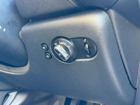 Mini Convertible 1.5 Cooper 2dr 44