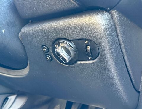 Mini Convertible 1.5 Cooper 2dr 44