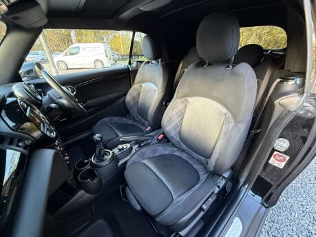 Mini Convertible 1.5 Cooper 2dr 41