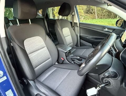Hyundai TUCSON 1.6 Tucson SE Nav GDi 2WD 5dr 29
