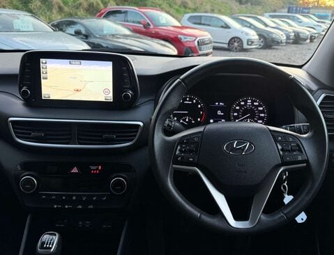 Hyundai TUCSON 1.6 Tucson SE Nav GDi 2WD 5dr 12