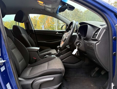 Hyundai TUCSON 1.6 Tucson SE Nav GDi 2WD 5dr 30