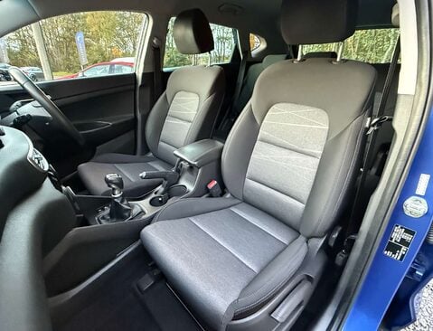 Hyundai TUCSON 1.6 Tucson SE Nav GDi 2WD 5dr 25