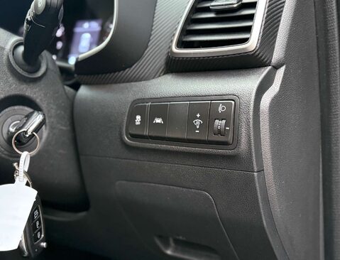 Hyundai TUCSON 1.6 Tucson SE Nav GDi 2WD 5dr 39