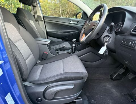 Hyundai TUCSON 1.6 Tucson SE Nav GDi 2WD 5dr 28