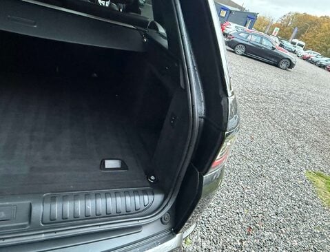 Land Rover Range Rover Sport 3.0 Range Rover Sport HSE Silver D MHEV Auto 4WD 5dr 13