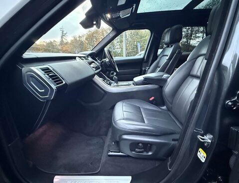 Land Rover Range Rover Sport 3.0 Range Rover Sport HSE Silver D MHEV Auto 4WD 5dr 35