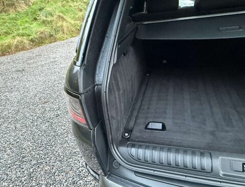 Land Rover Range Rover Sport 3.0 Range Rover Sport HSE Silver D MHEV Auto 4WD 5dr 12