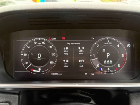 Land Rover Range Rover Sport 3.0 Range Rover Sport HSE Silver D MHEV Auto 4WD 5dr 31