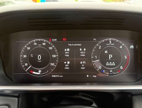 Land Rover Range Rover Sport 3.0 Range Rover Sport HSE Silver D MHEV Auto 4WD 5dr 31