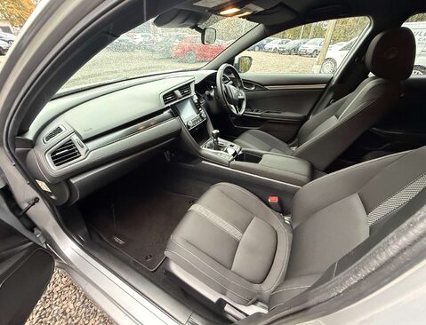 Honda Civic 1.0 Civic SR VTec 5dr 27