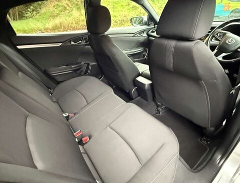 Honda Civic 1.0 Civic SR VTec 5dr 17