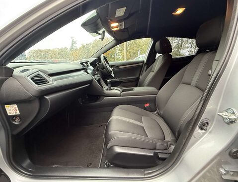 Honda Civic 1.0 Civic SR VTec 5dr 29