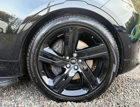 Land Rover Discovery 3.0 Discovery Dynamic HSE D MHEV A 4WD 5dr 18