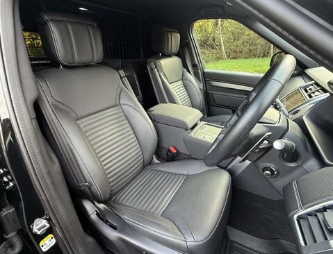 Land Rover Discovery 3.0 Discovery Dynamic HSE D MHEV A 4WD 5dr 27