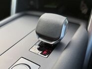 Land Rover Discovery 3.0 Discovery Dynamic HSE D MHEV A 4WD 5dr 40