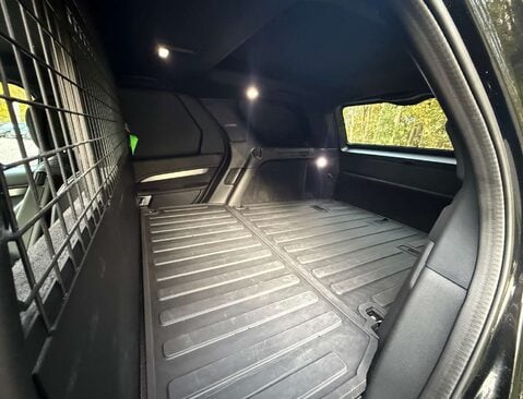 Land Rover Discovery 3.0 Discovery Dynamic HSE D MHEV A 4WD 5dr 15