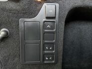 Land Rover Discovery 3.0 Discovery Dynamic HSE D MHEV A 4WD 5dr 13