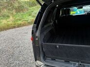 Land Rover Discovery 3.0 Discovery Dynamic HSE D MHEV A 4WD 5dr 9