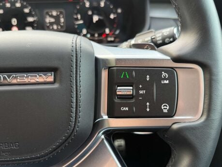 Land Rover Discovery 3.0 Discovery Dynamic HSE D MHEV A 4WD 5dr 44