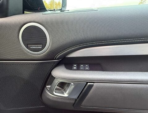 Land Rover Discovery 3.0 Discovery Dynamic HSE D MHEV A 4WD 5dr 21