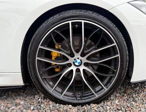 BMW 3 Series 3.0 330d xDrive M Sport Auto 4WD 4dr 9