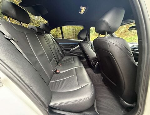BMW 3 Series 3.0 330d xDrive M Sport Auto 4WD 4dr 19