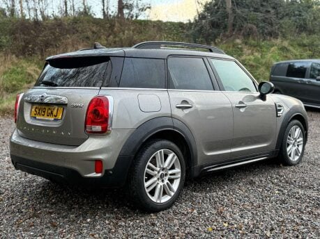 Mini Countryman 1.5 Countryman Cooper Exclusive Auto 5dr 3
