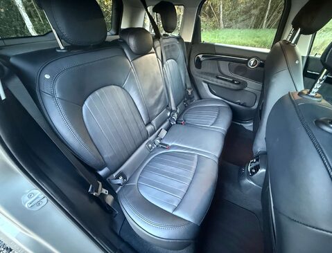 Mini Countryman 1.5 Countryman Cooper Exclusive Auto 5dr 18