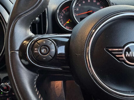 Mini Countryman 1.5 Countryman Cooper Exclusive Auto 5dr