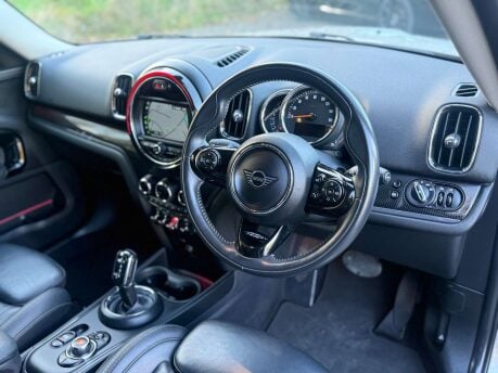 Mini Countryman 1.5 Countryman Cooper Exclusive Auto 5dr 27