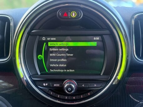 Mini Countryman 1.5 Countryman Cooper Exclusive Auto 5dr 38